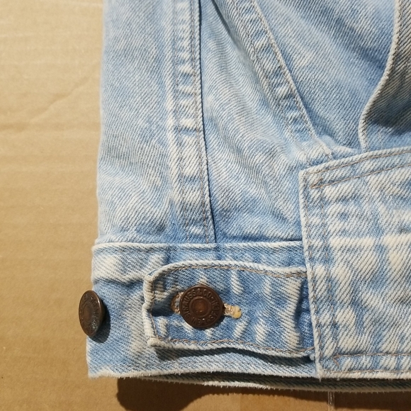 VTG. LEVI 755 LT BLUE DISTRESSED JEAN JACKET SZ XS - Picture 4 of 13